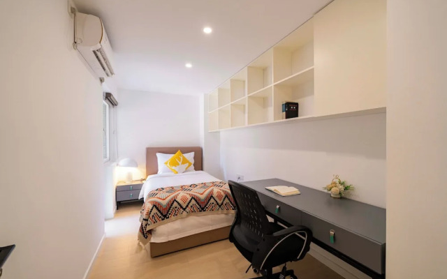Tyms Stylish 3BR 2BA Apt Xujiahui Shops