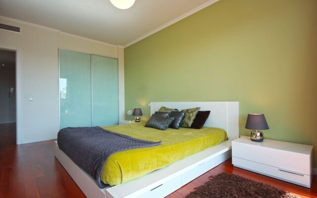 Monumental Residence