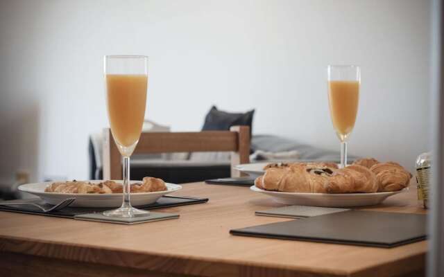 Beach View - 2 Bedroom Apartment - Llanelli