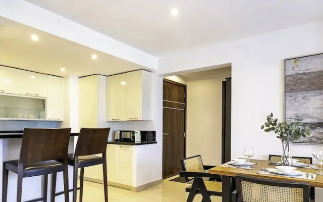 LUX  The Bonnington JLT Suite 2