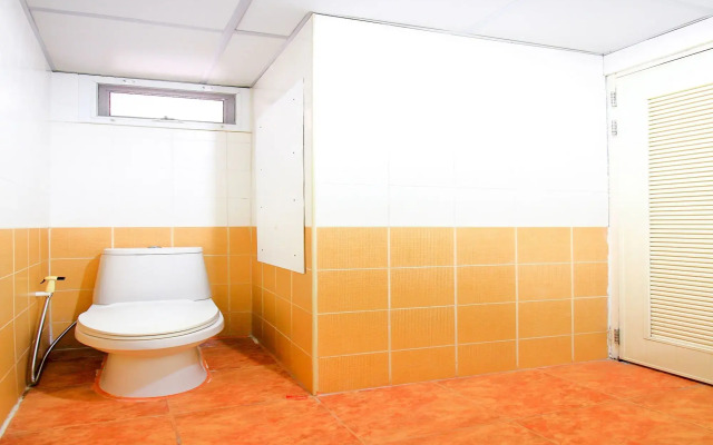 Capital O 411 Grandview Condo 15