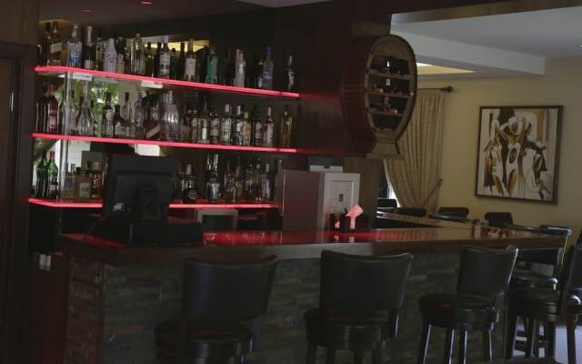 The Lodge Inn