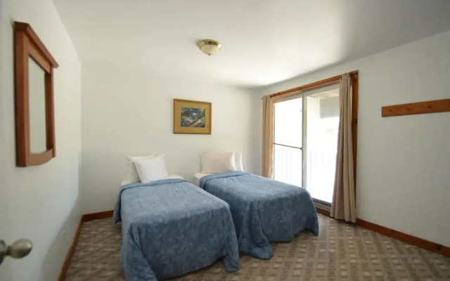 6 Bed Blue Mountain Rental with Hot Tub
