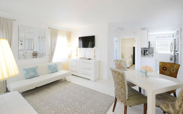 Sunrise Court Apartments