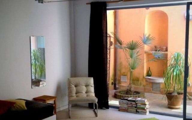 AltraVista Guest House