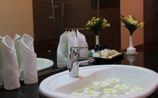 Lavendish Okrin Hotel