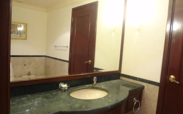 Good Service Apartment @Times square