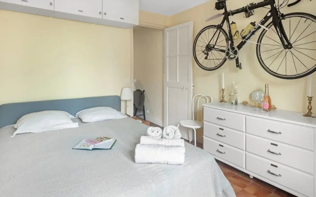 Mattoni in Menton With 1 Bedrooms and 1 Bathrooms