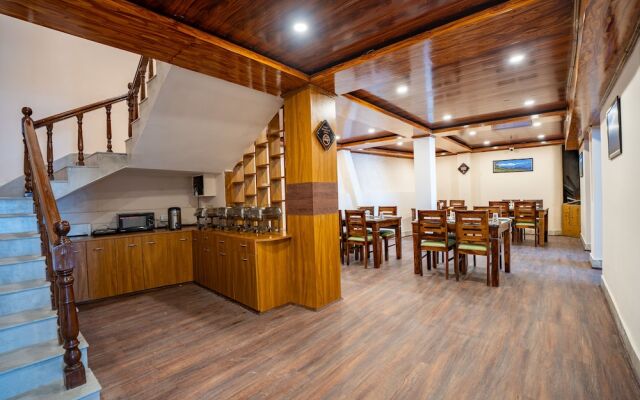 Muscatel Stardust - Chowrasta Mall Road