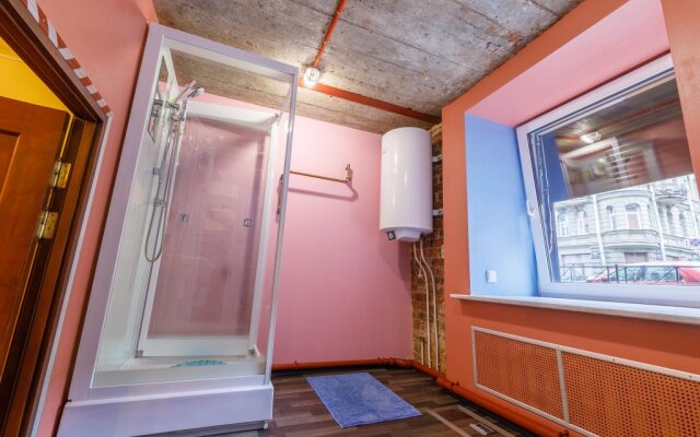Sun Clarita Living Quarters