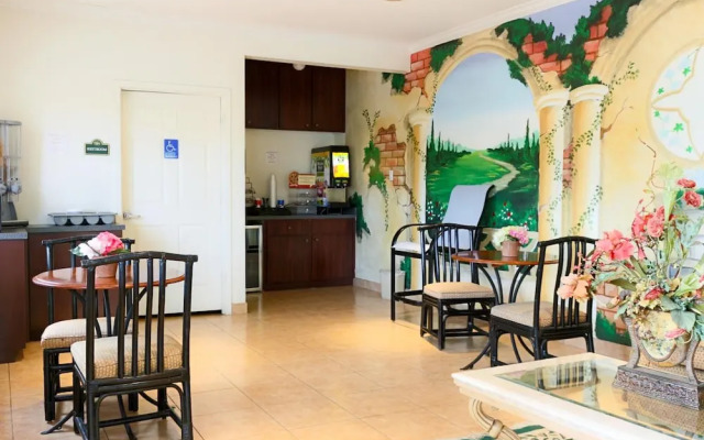 Symphony Inn and Suites
