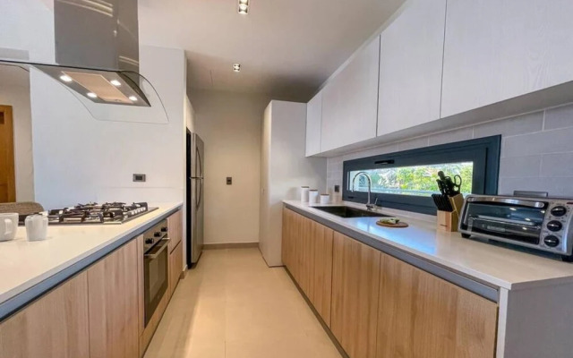 Incredibly Beautiful Condo Just Steps to the Beach