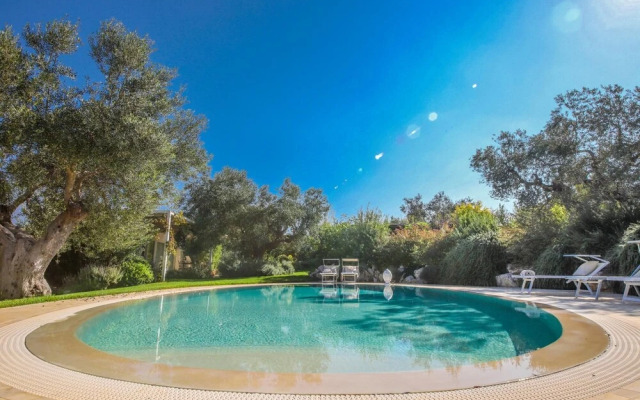 TD Il Vecchio Fienile Outdoor Kitchen With Pool View