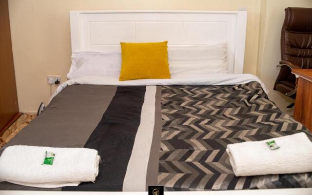 Mountain view apartment at Ahadi flats Netflix,Parking and Internet