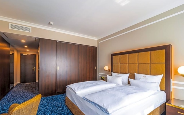Premium Double room with view (full double bed) (bed type is subject to availability)