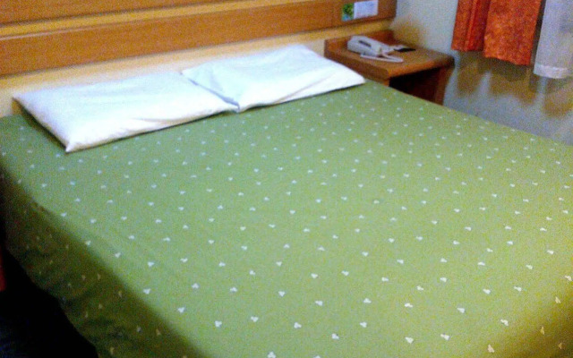 Home Inn Chongqing Jiangbei Airport Shuangfeng Road