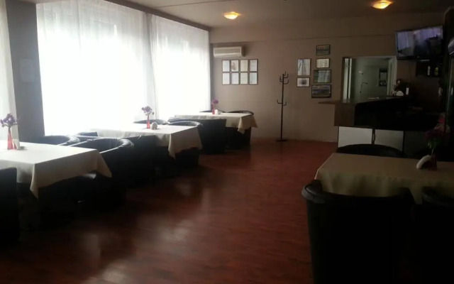 Hotel Akor