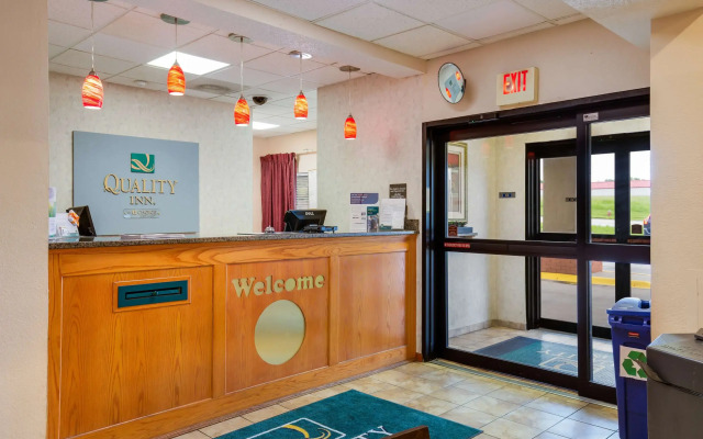 Quality Inn I-70 Near Kansas Speedway