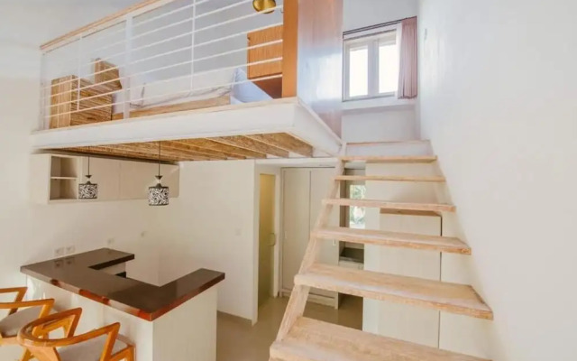 Istha Puri By Dwaraloka