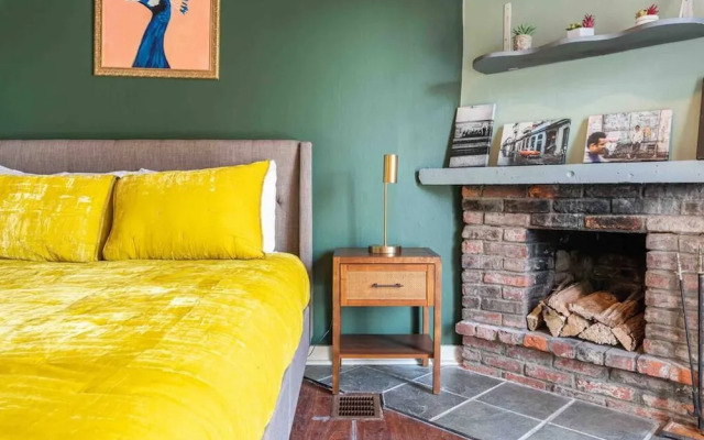 1918 Duplex with Character City Center