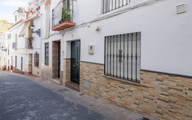 Homely Holiday Home in Málaga With Terrace