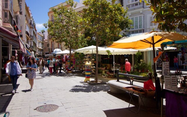 Cadiz centro histórico 8P wifi by Lightbooking