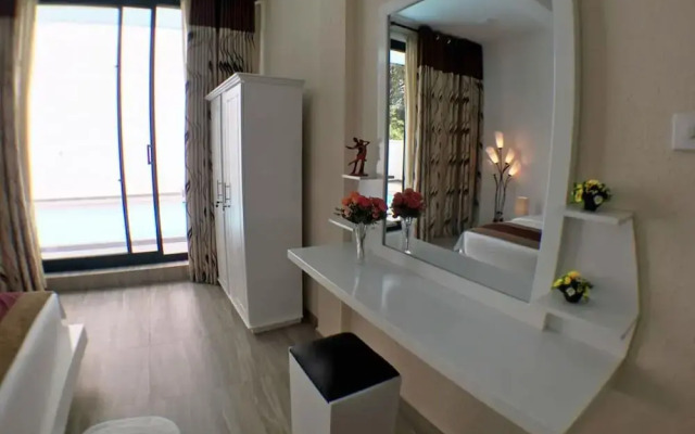 Royal Mansions Grand Luxury Villas