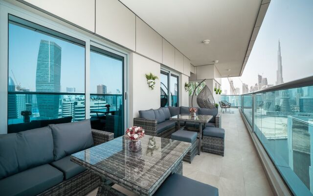 Apartment With Views In Business Bay Area