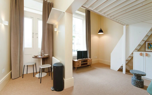 Superb Studio Apartment With Garden Views Near Camden