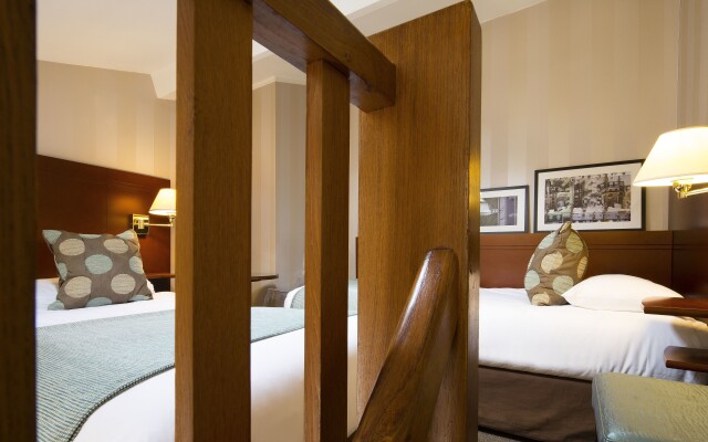 Hôtel Espace Champerret