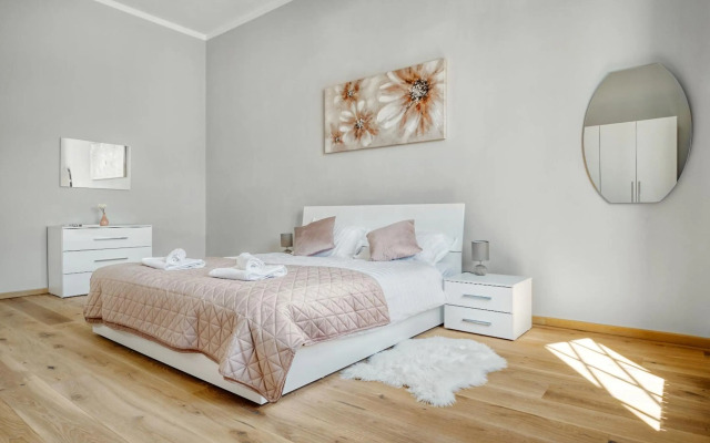 City Twenty 2bdr Apartment by Irundo