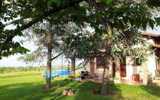 Farmhouse Stay at Santa Maria Lombardy with Pool