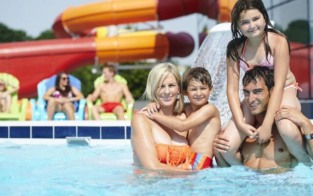 Nice Luxuriuos Villa With Sauna, Located in a Lake Area