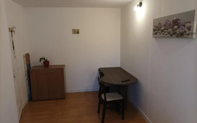 Chambre 14m² proche Saclay / Massy bus à 2' à pied