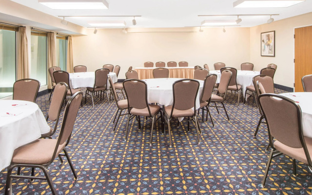 Ramada by Wyndham Springfield North