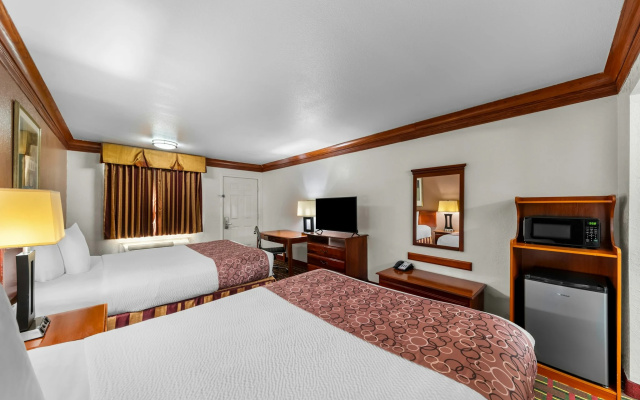 Scottish Inn Decatur