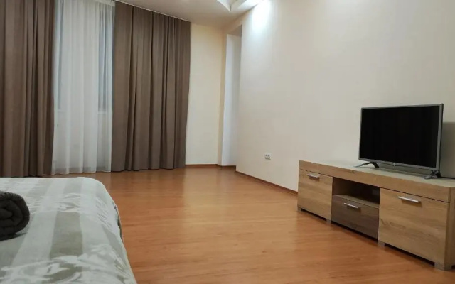 Запорізька 19. City Rooms