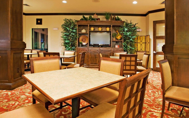 Holiday Inn Express & Suites Wichita Falls by IHG