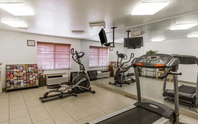 Quality Inn & Suites at Metro Center