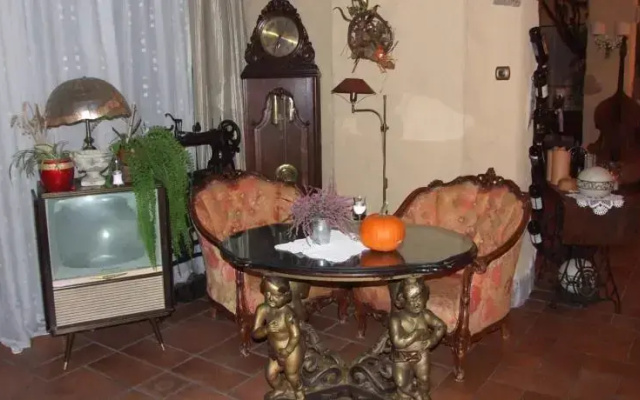 Dom Wypoczynkowy "Pod Strzechą" w Giewartowie