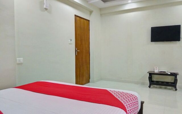 OYO 10521 GCK Suites