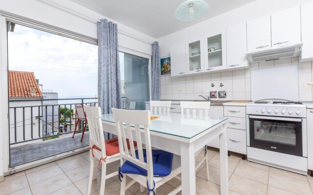 Amazing Apartment in Podstrana With Wifi and 2 Bedrooms