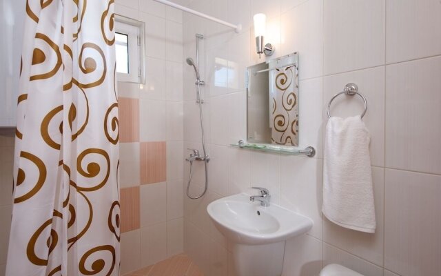 Topalovi Guest House