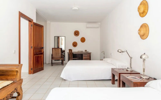 San Josep 6-bed Villa, Sleeps 14, Pool & Sea View