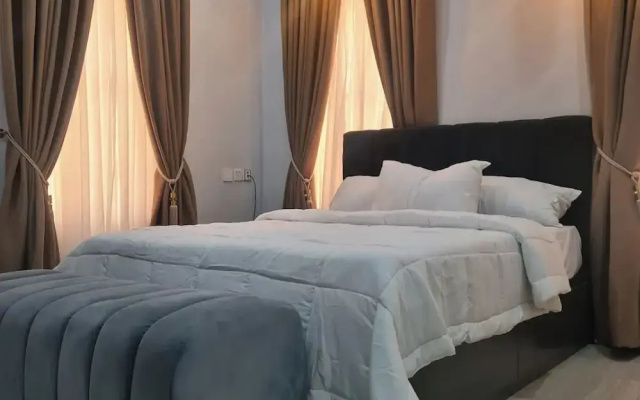 Quintessential Apartments By Signature