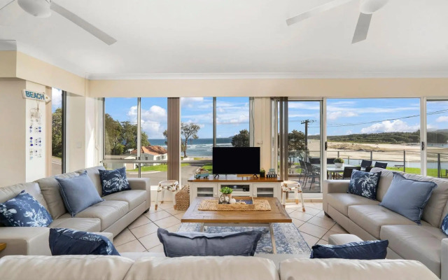 The Rotunda @ Gerroa - Pet Friendly Beachfront