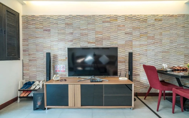 AP Grand Residence by Lofty