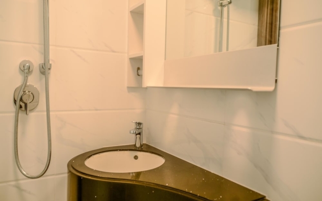 Elegant And Comfy Studio Sky House Bsd Apartment