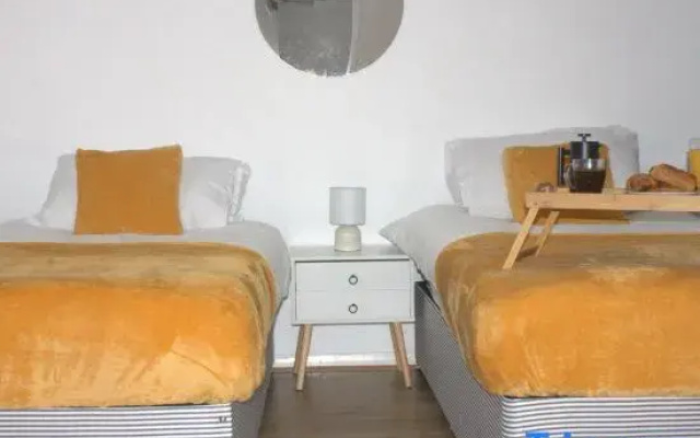 Elegant Room in St Albans