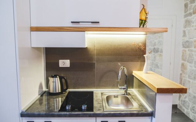 Sir George Luxury Suites